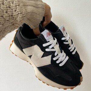 New!!!!New Balance Women's 327 Shoes